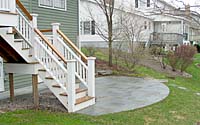 A classic, random pattern Pennsylvania bluestone was chosen for the patio surface.